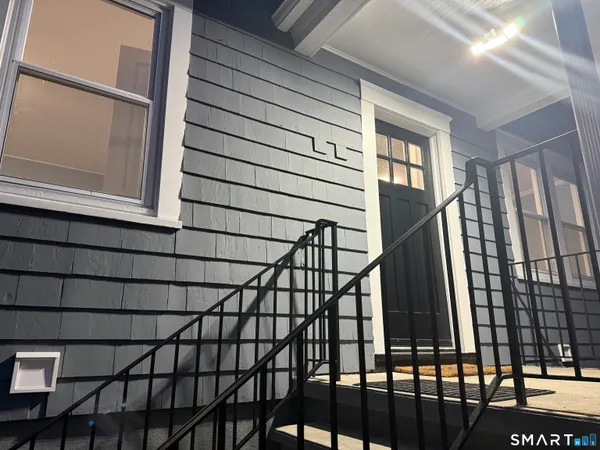 $3,595 | 85 Avery Street, Stamford, CT 06902