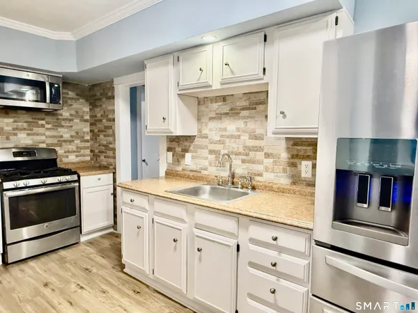 $3,595 | 85 Avery Street, Stamford, CT 06902