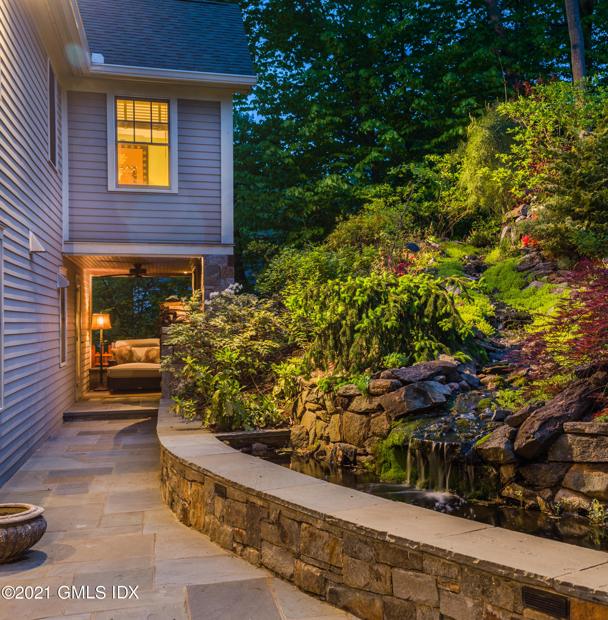 6 Sheldrake Road Greenwich, CT 06830 - Photo 17 of 18 Reading Nook