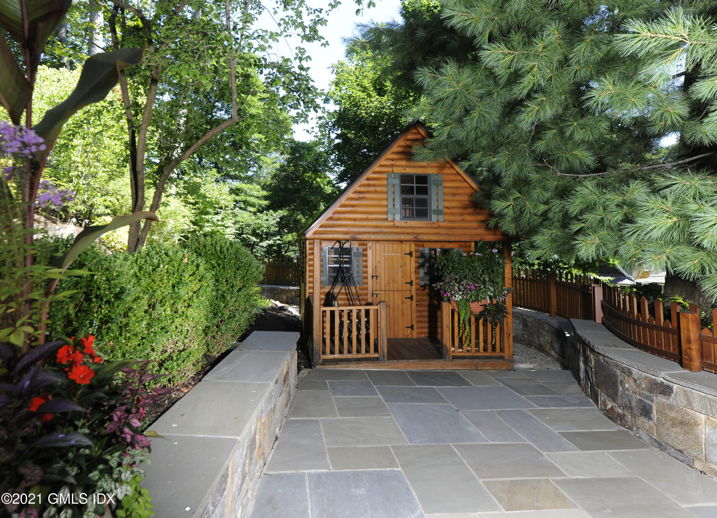 6 Sheldrake Road Greenwich, CT 06830 - Photo 18 of 18 Back8