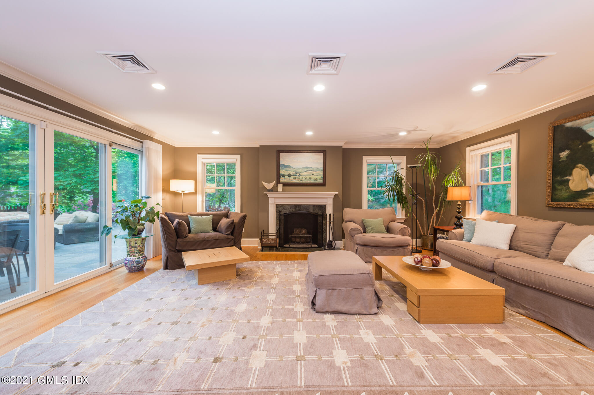 6 Sheldrake Road Greenwich, CT 06830 - Photo 8 of 18 Family Rm 3