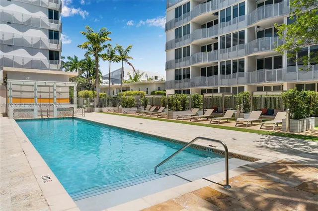 $330,000 | 435 21st Street, Unit 212, Miami Beach, FL 33139