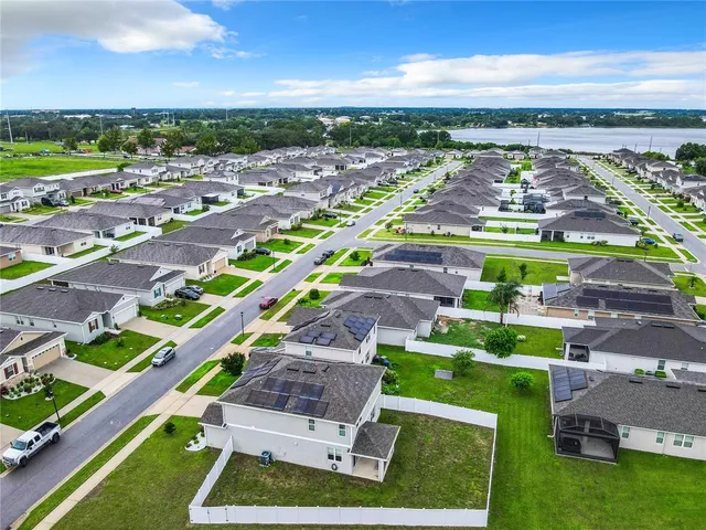 $415,000 | 592 Lake Smart Boulevard, Winter Haven, FL 33881