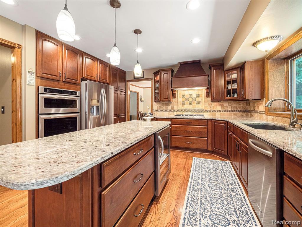 42071 Hunters Ridge Canton, MI 48188 - Photo 13 of 33