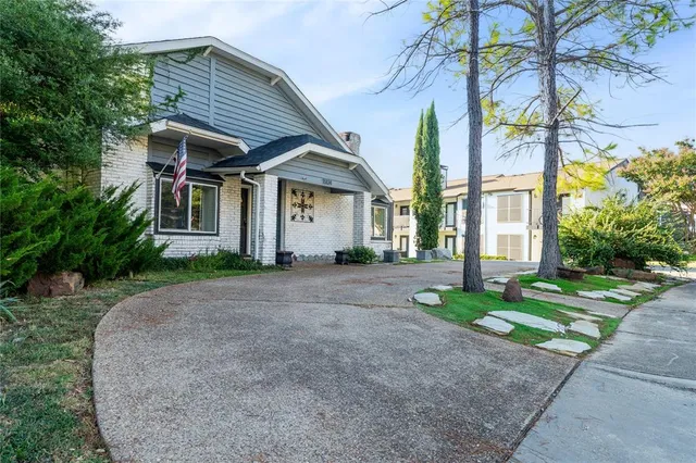 a view of outdoor space yard and front view of a house