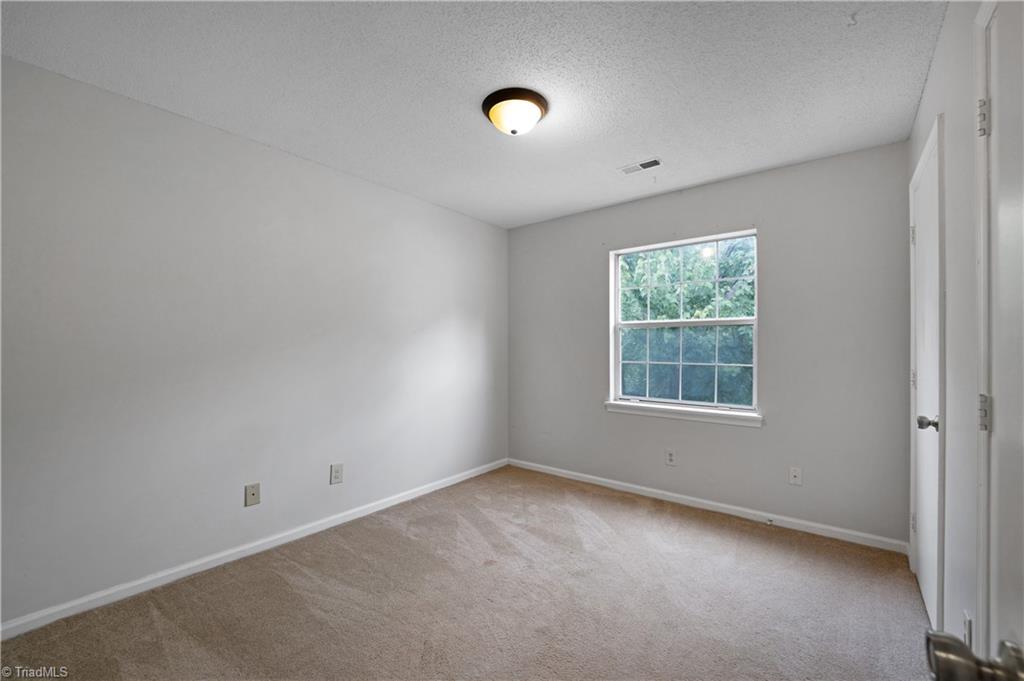 5639 Hornaday Road, Unit H Greensboro, NC 27409 - Photo 12 of 21 Gallery Image 12