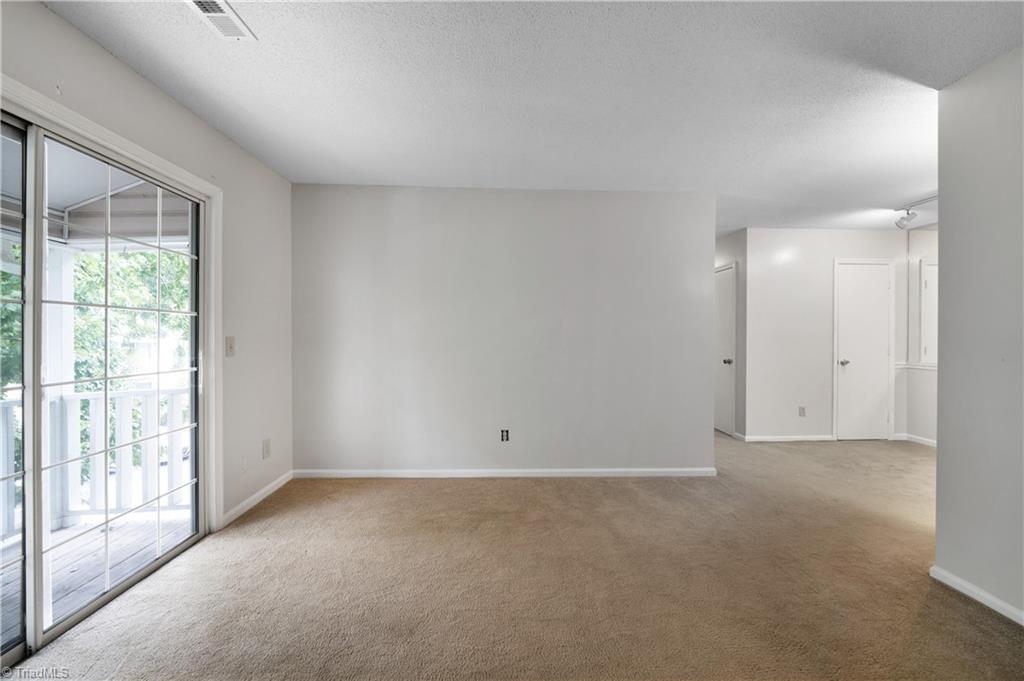 5639 Hornaday Road, Unit H Greensboro, NC 27409 - Photo 6 of 21 Gallery Image 6