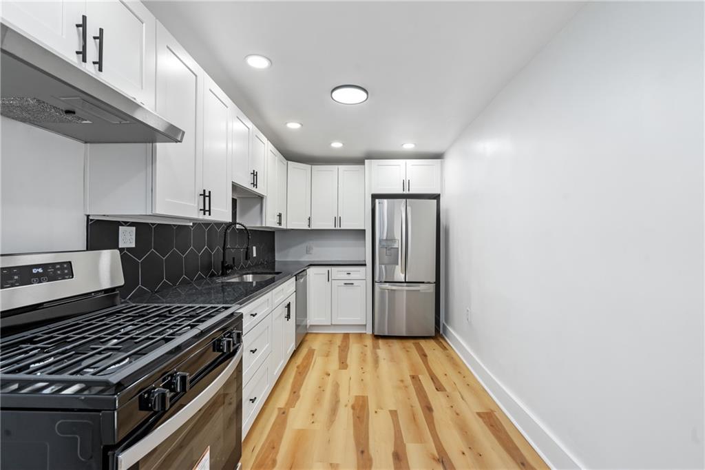253 Southern Avenue Pittsburgh, PA 15211 - Photo 11 of 25 Kitchen