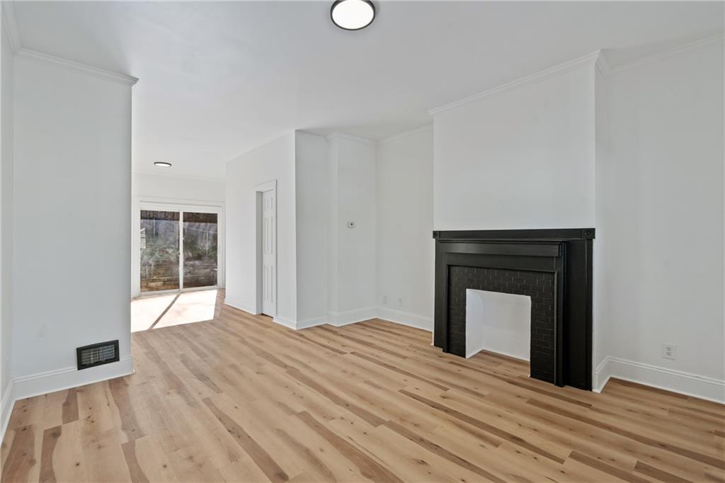 253 Southern Avenue Pittsburgh, PA 15211 - Photo 5 of 25 Living Room