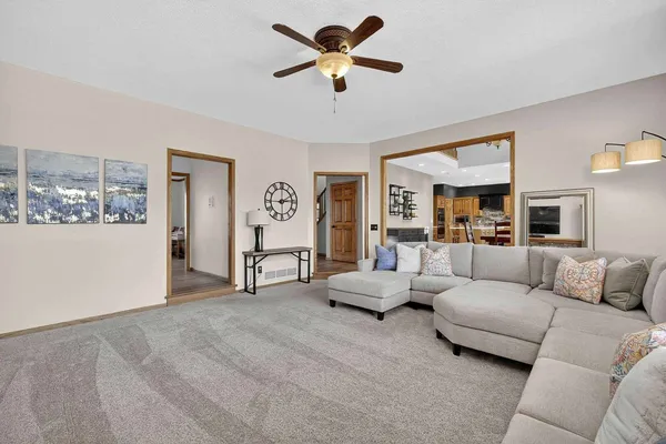 $659,000 | 2919 East 44th Court, Davenport, IA 52807