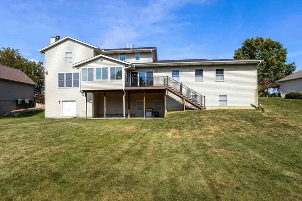 $659,000 | 2919 East 44th Court, Davenport, IA 52807