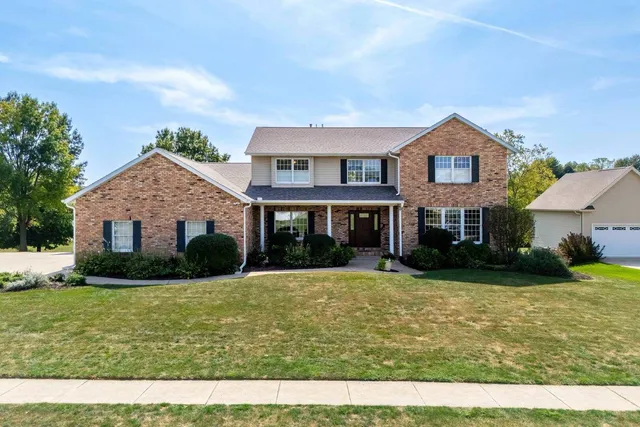 $669,000 | 2919 East 44th Court, Davenport, IA 52807