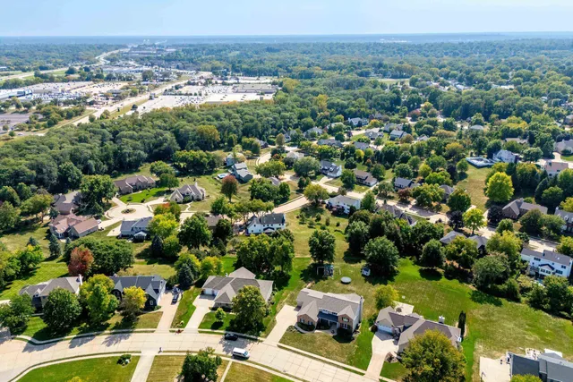 $669,000 | 2919 East 44th Court, Davenport, IA 52807