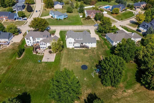 $669,000 | 2919 East 44th Court, Davenport, IA 52807