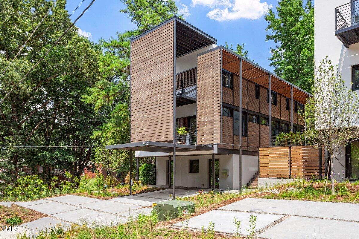 922 Tower Street Raleigh, NC 27607 - Photo 2 of 49 926 Tower St 2338155_04