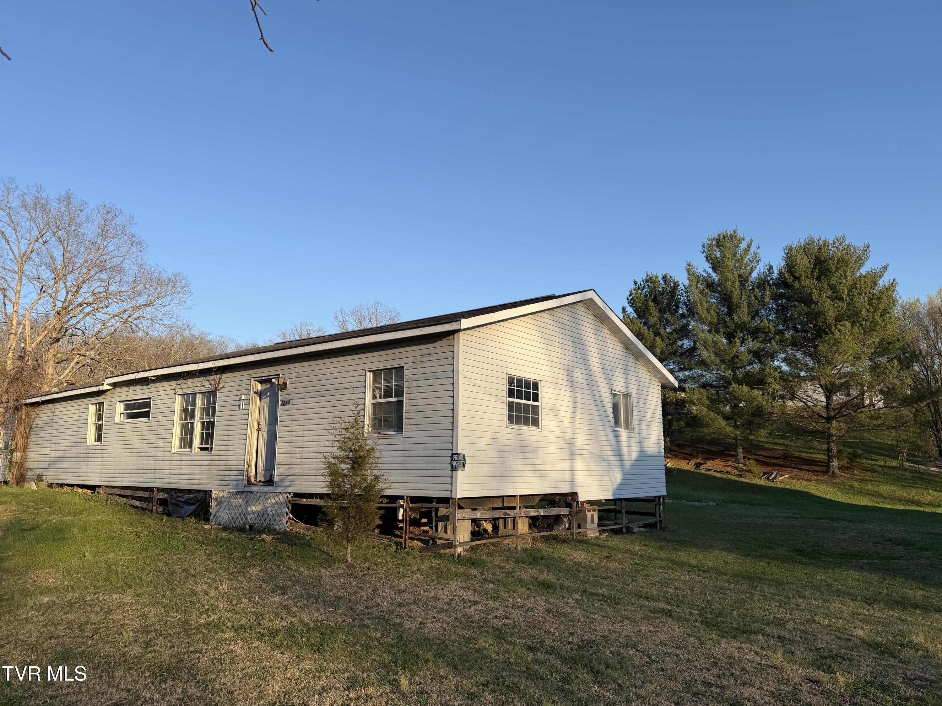 3234 Wil Rho Circle Kingsport, TN 37660 - Photo 3 of 13 IMG_7012