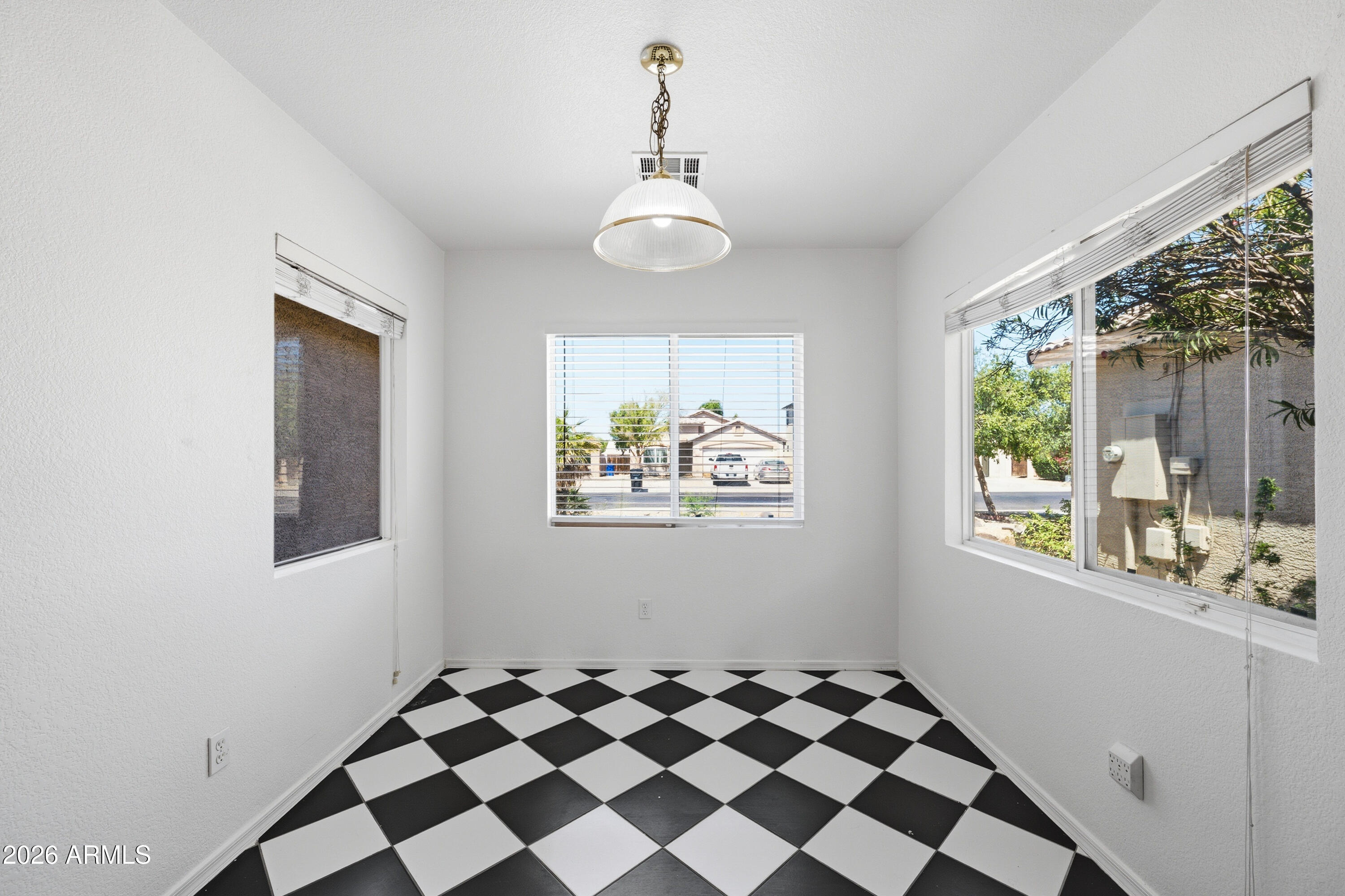 10469 West Granada Road Avondale, AZ 85392 - Photo 11 of 23 11-10469WGR-ocupix-