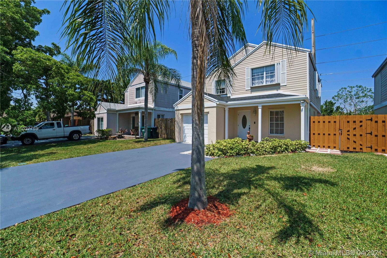 14674 Southwest 128th Court Road Miami, FL 33186 - Photo 4 of 48 Gallery Image 4