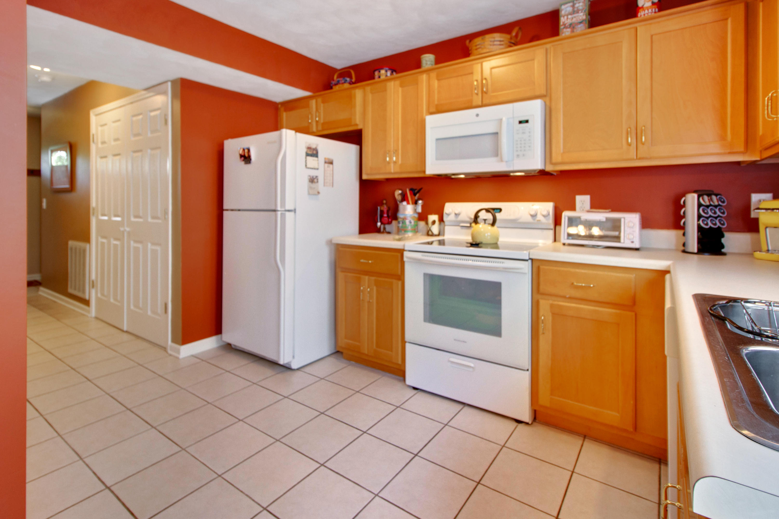 680 Republic Road Christiansburg, VA 24073 - Photo 7 of 29 20