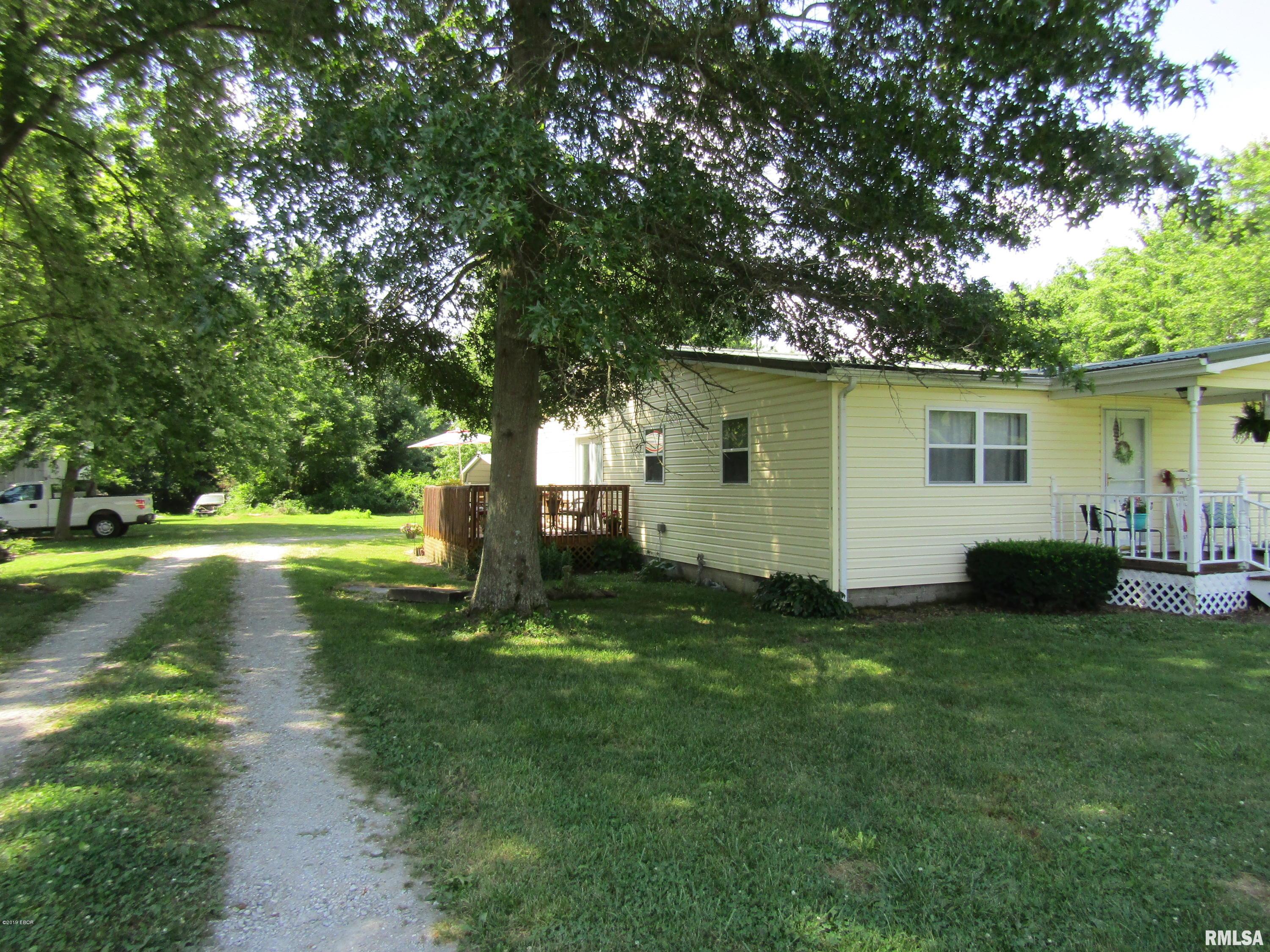 1052 Halliday Road Elkville, IL 62932 - Photo 17 of 22