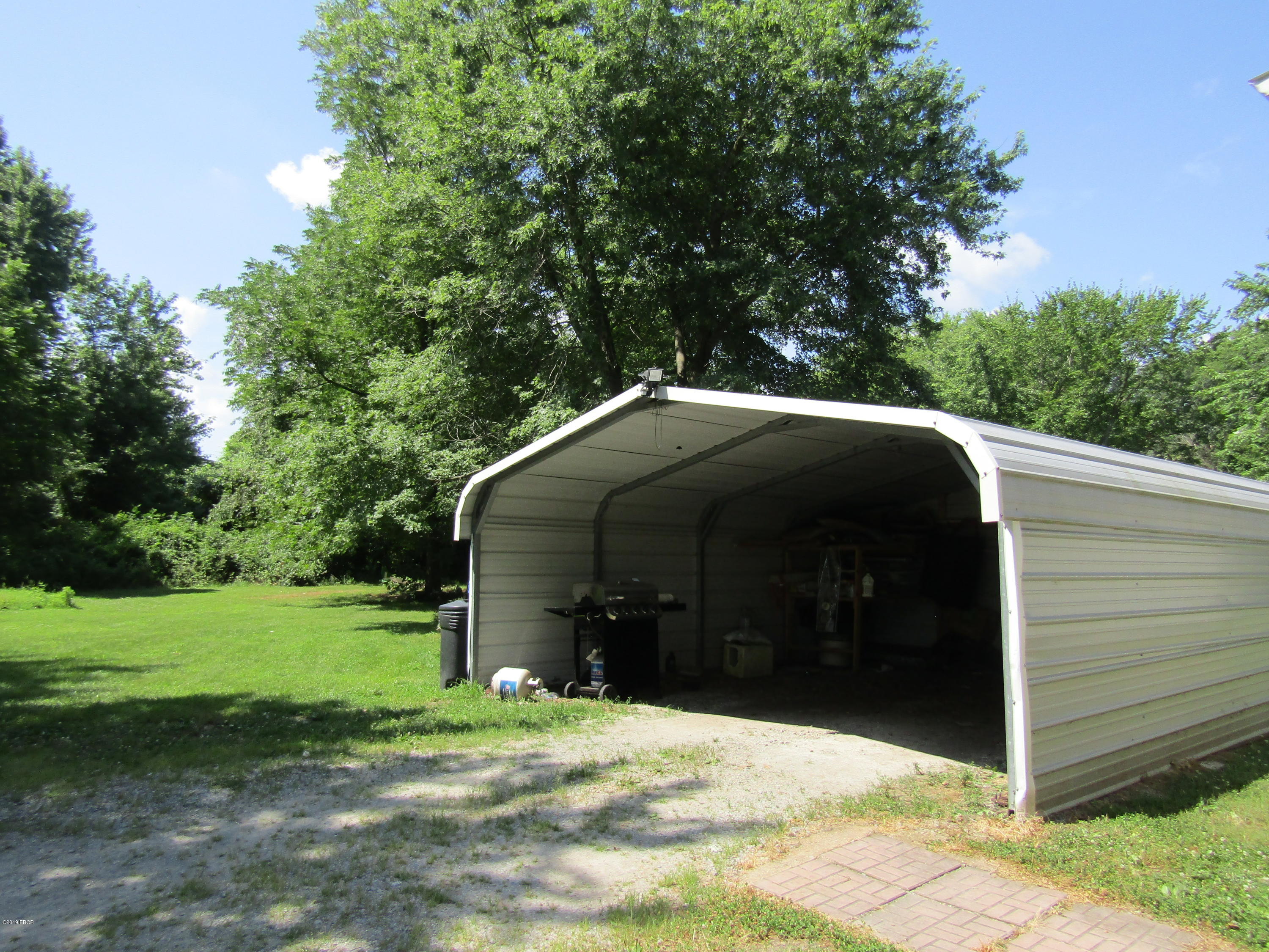 1052 Halliday Road Elkville, IL 62932 - Photo 18 of 22