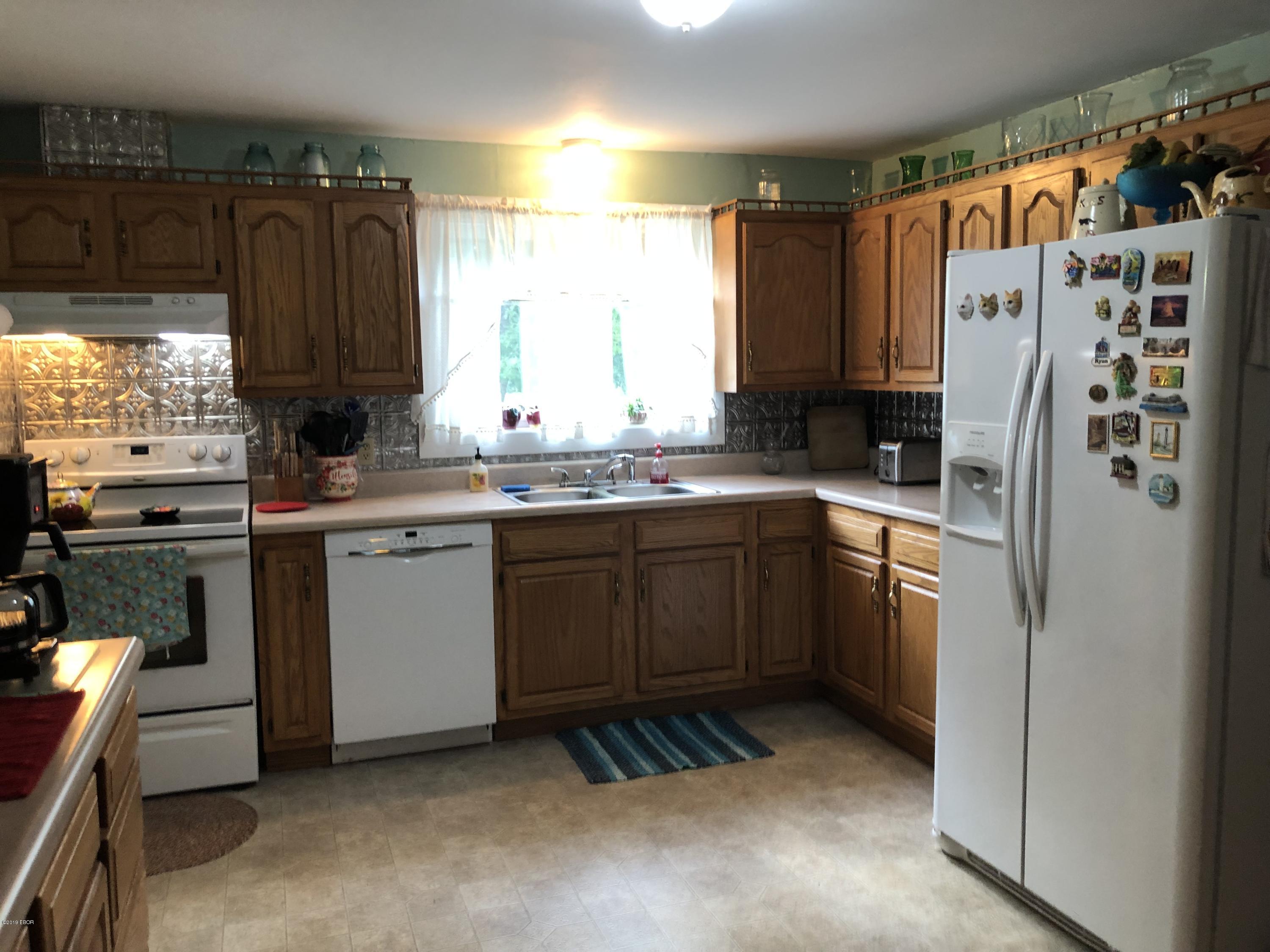 1052 Halliday Road Elkville, IL 62932 - Photo 3 of 22