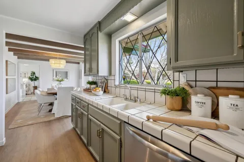 $2,998,000 | 836 Bauer Court, San Carlos, CA 94070