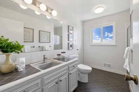 $2,998,000 | 836 Bauer Court, San Carlos, CA 94070