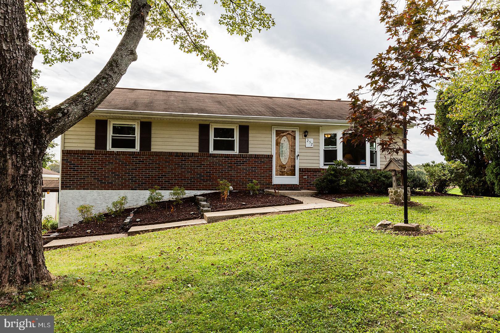 252 Brenneman Road Lancaster, PA 17603 - Photo 2 of 42 Gallery Image 2