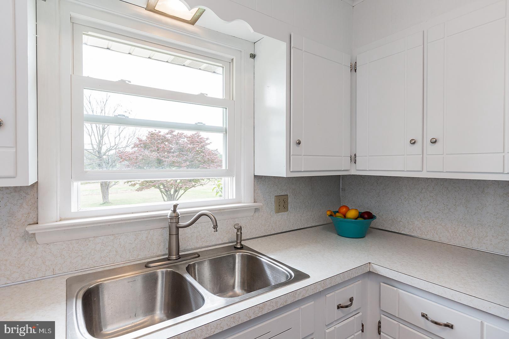 252 Brenneman Road Lancaster, PA 17603 - Photo 11 of 42 Gallery Image 11