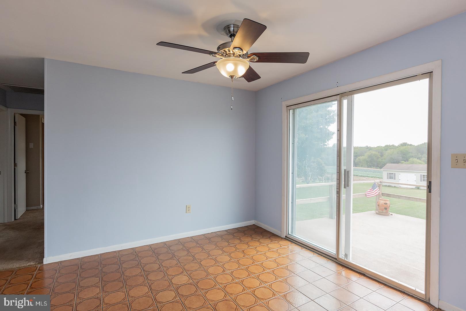252 Brenneman Road Lancaster, PA 17603 - Photo 7 of 42 Gallery Image 7