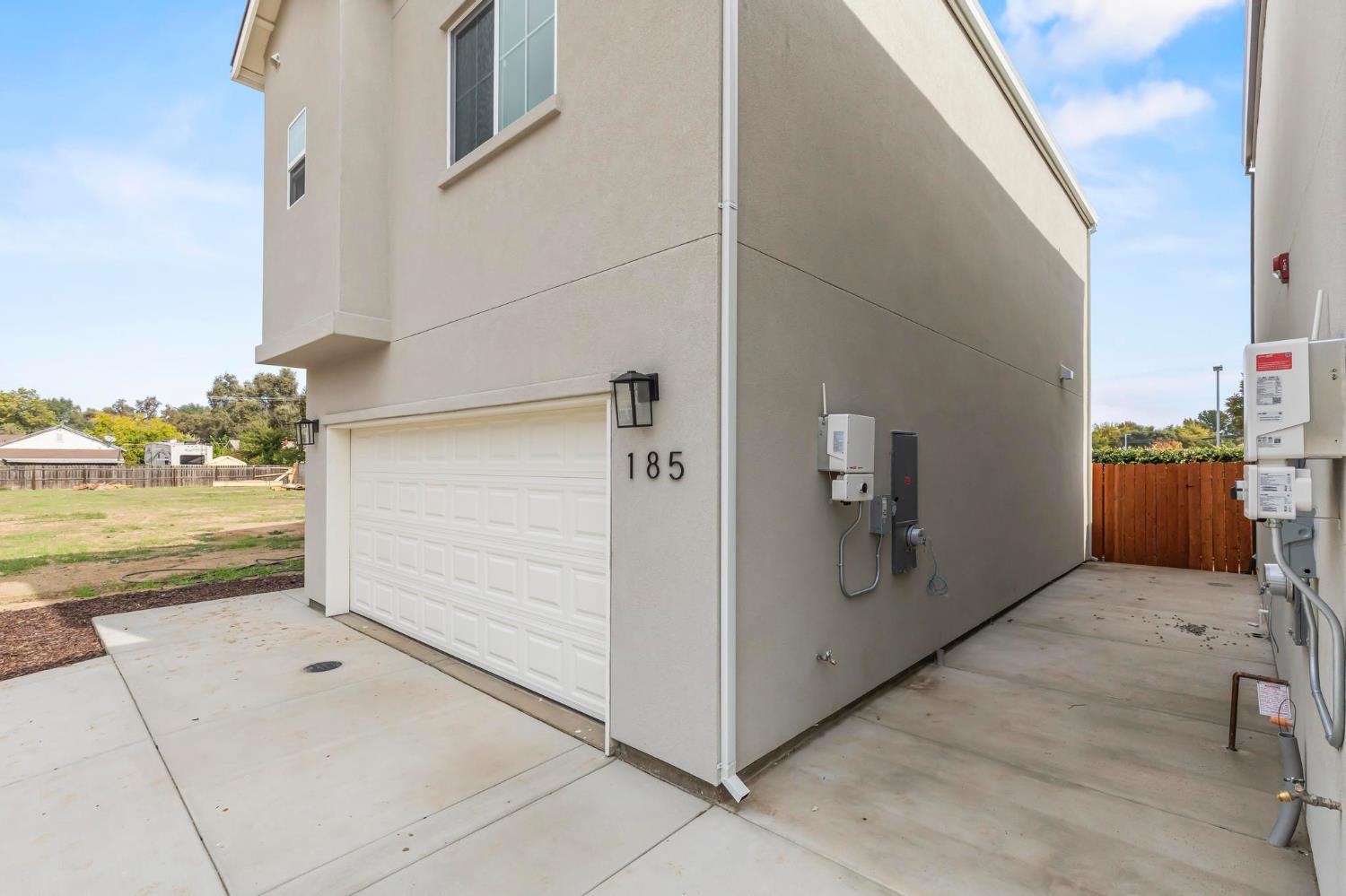 185 Park Circle Gridley, CA 95948 - Photo 2 of 18 a view of a terrace