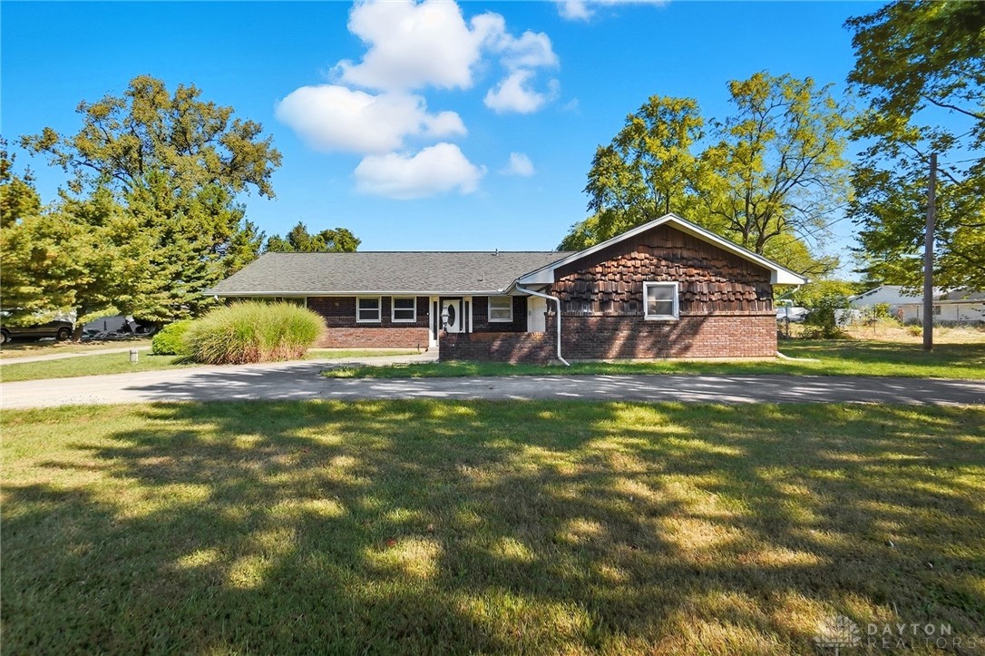 6445 Heffner Road Tipp City, OH 45371 - Photo 2 of 34 Gallery Image 2