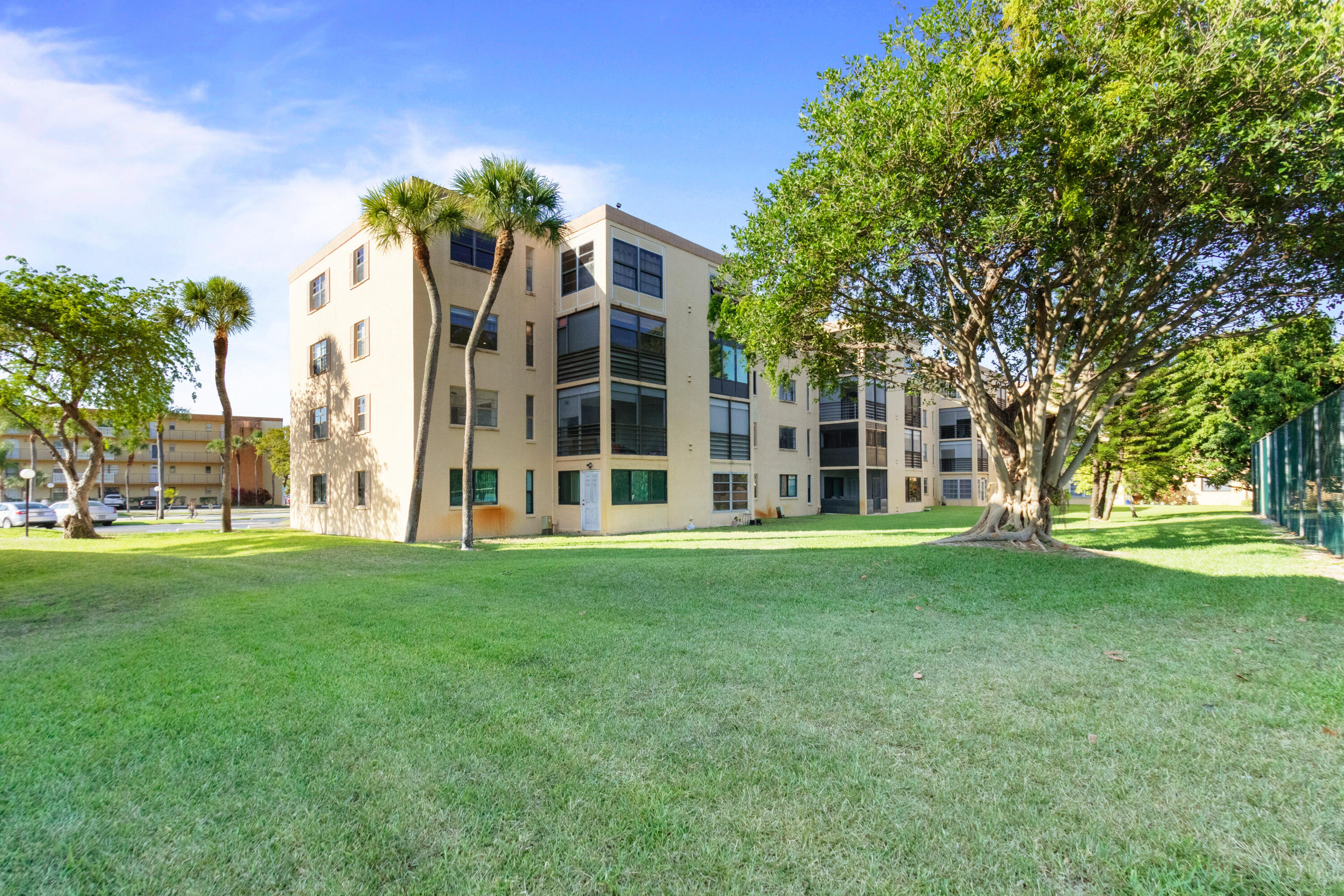 9370 Southwest 8th Street, Unit 208 Boca Raton, FL 33428 - Photo 15 of 24 Back of building