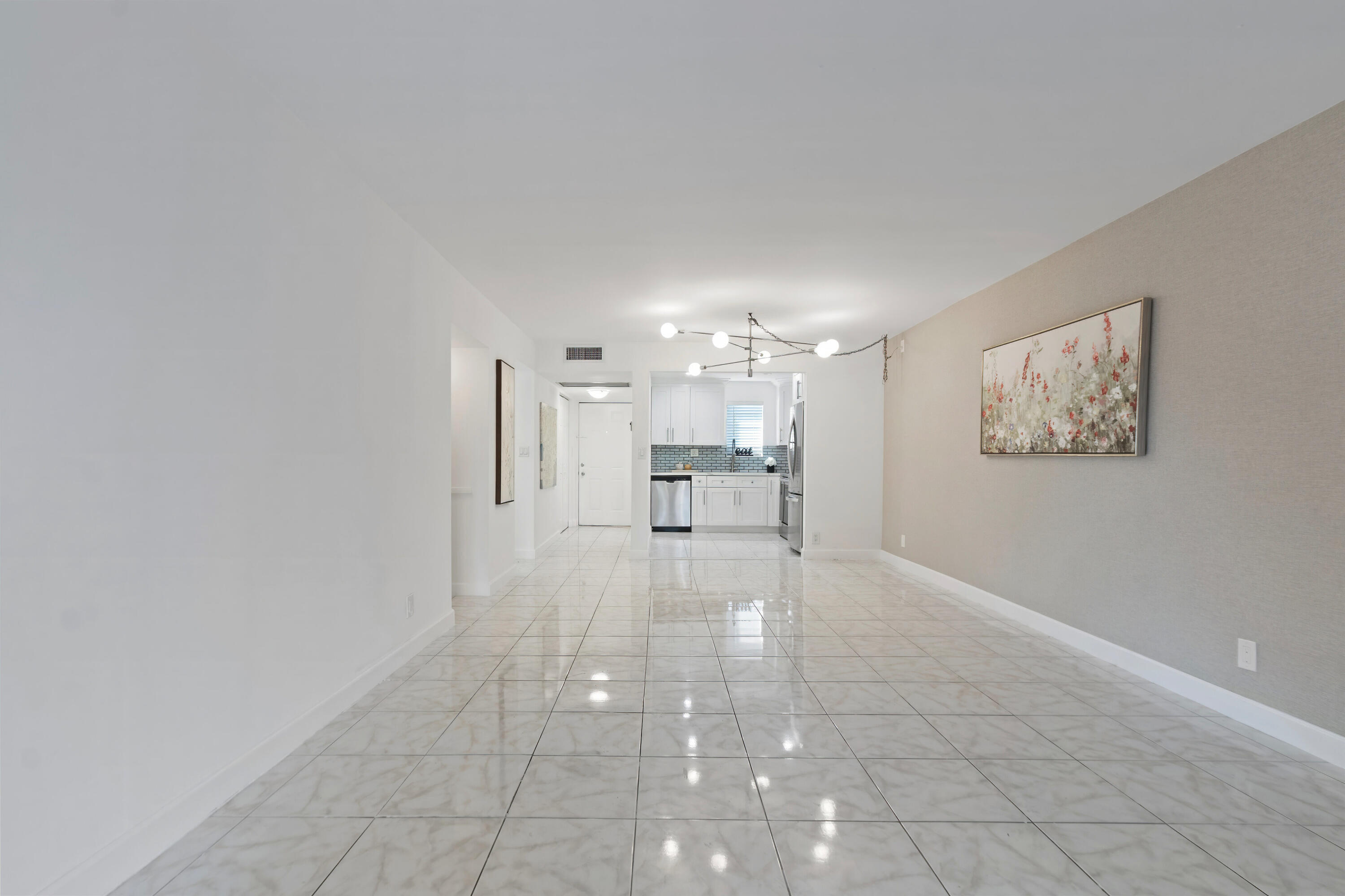 9370 Southwest 8th Street, Unit 208 Boca Raton, FL 33428 - Photo 9 of 24 Large Living Room