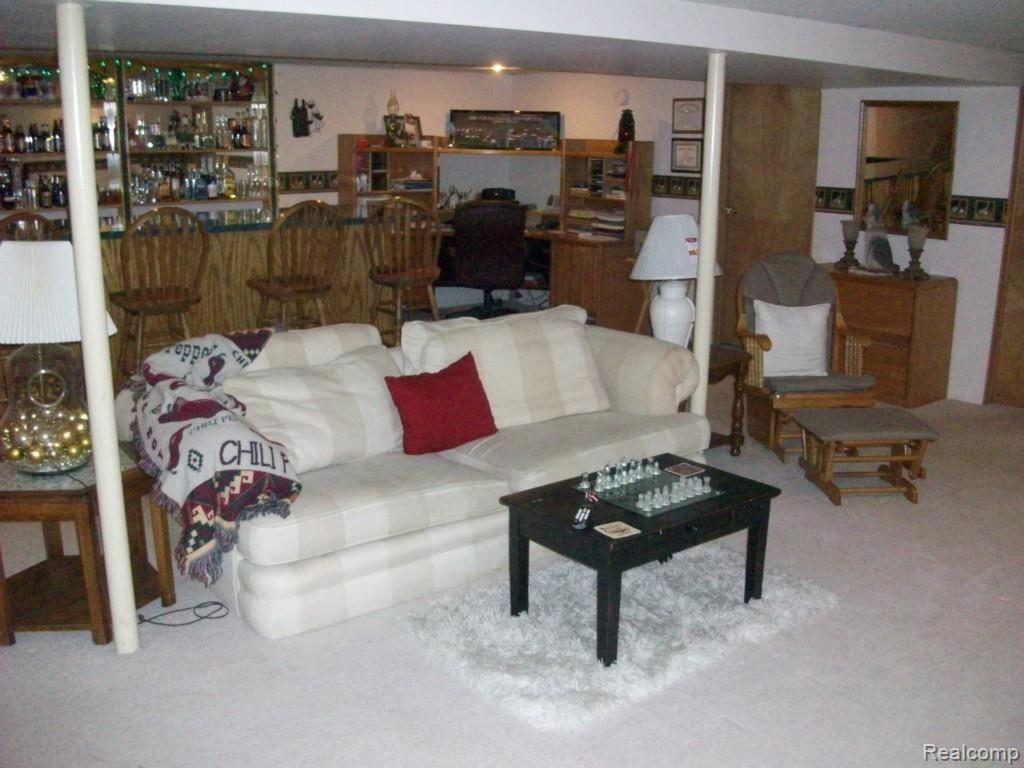 2544 Eaton Gate Road Lake Orion, MI 48360 - Photo 6 of 15 6.JPG