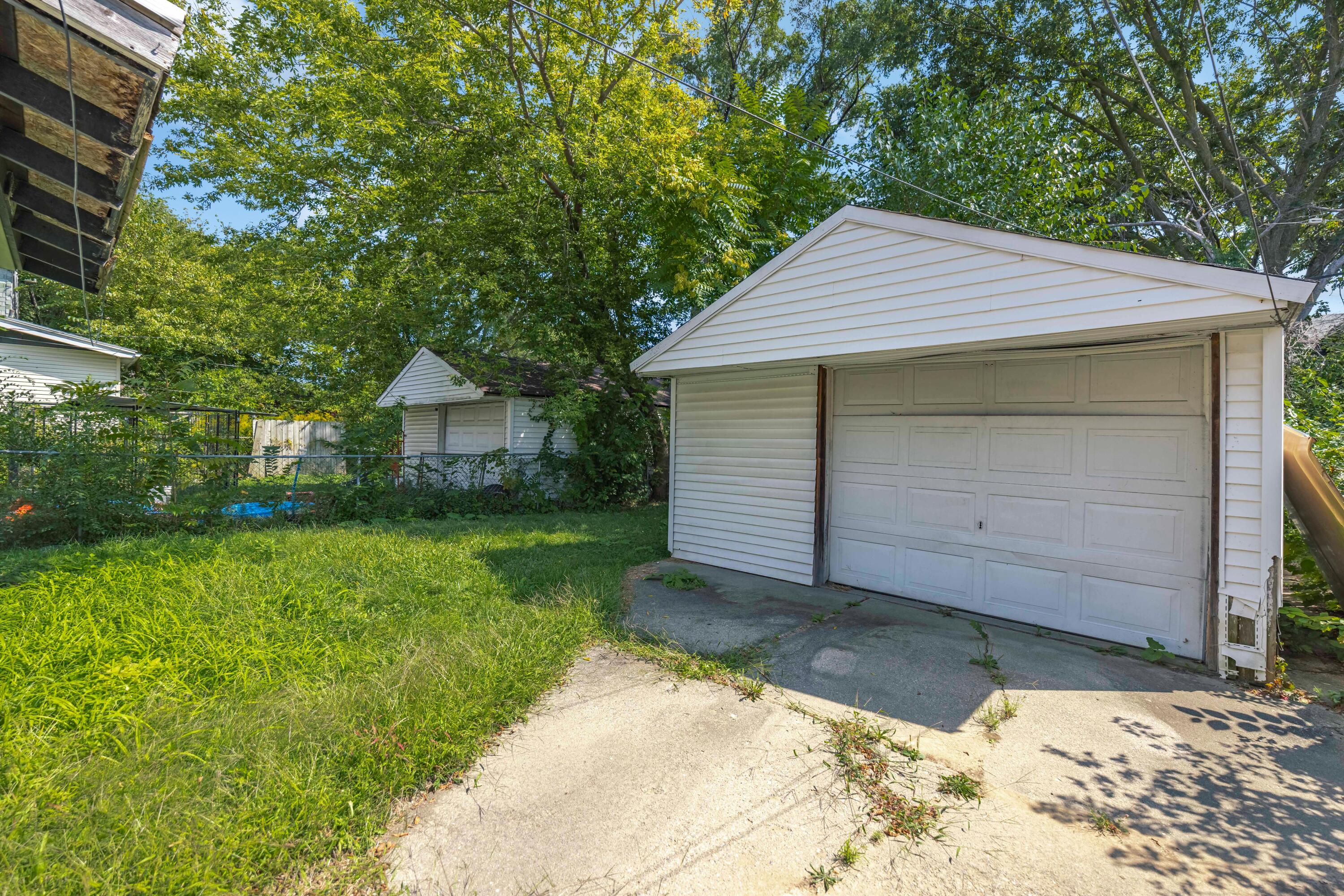 11090 St Patrick Avenue Detroit, MI 48205 - Photo 6 of 36 034 - 11090 Saint Patrick - OnDemandPixP