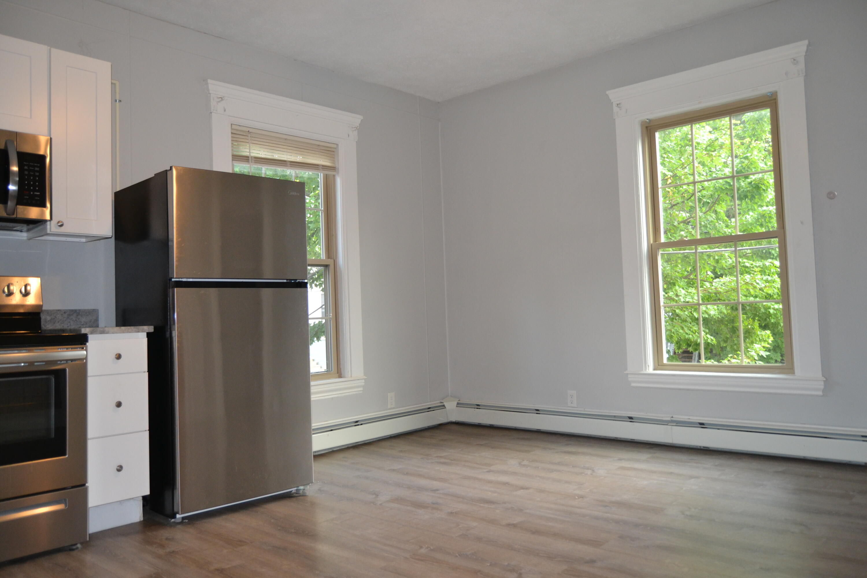 109 Alfred Road Biddeford, ME 04005 - Photo 5 of 49 DSC_0077