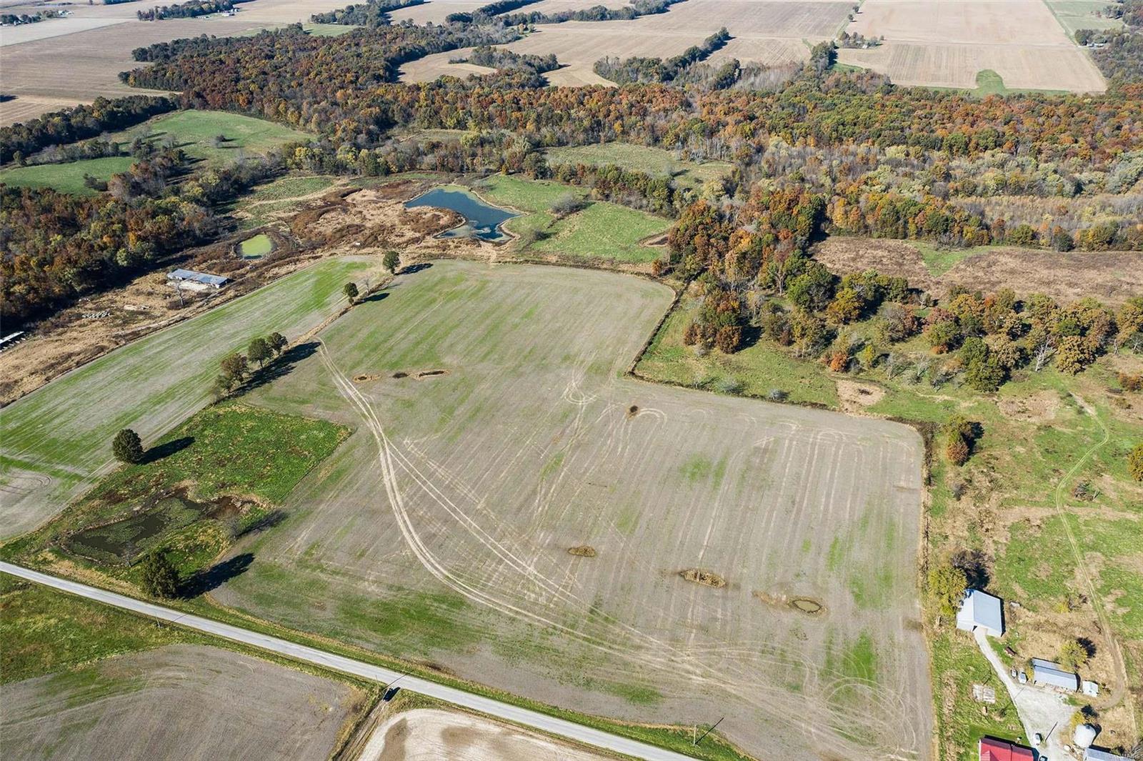 6111 Quail Run Road Salem, IL 62881 - Photo 13 of 65