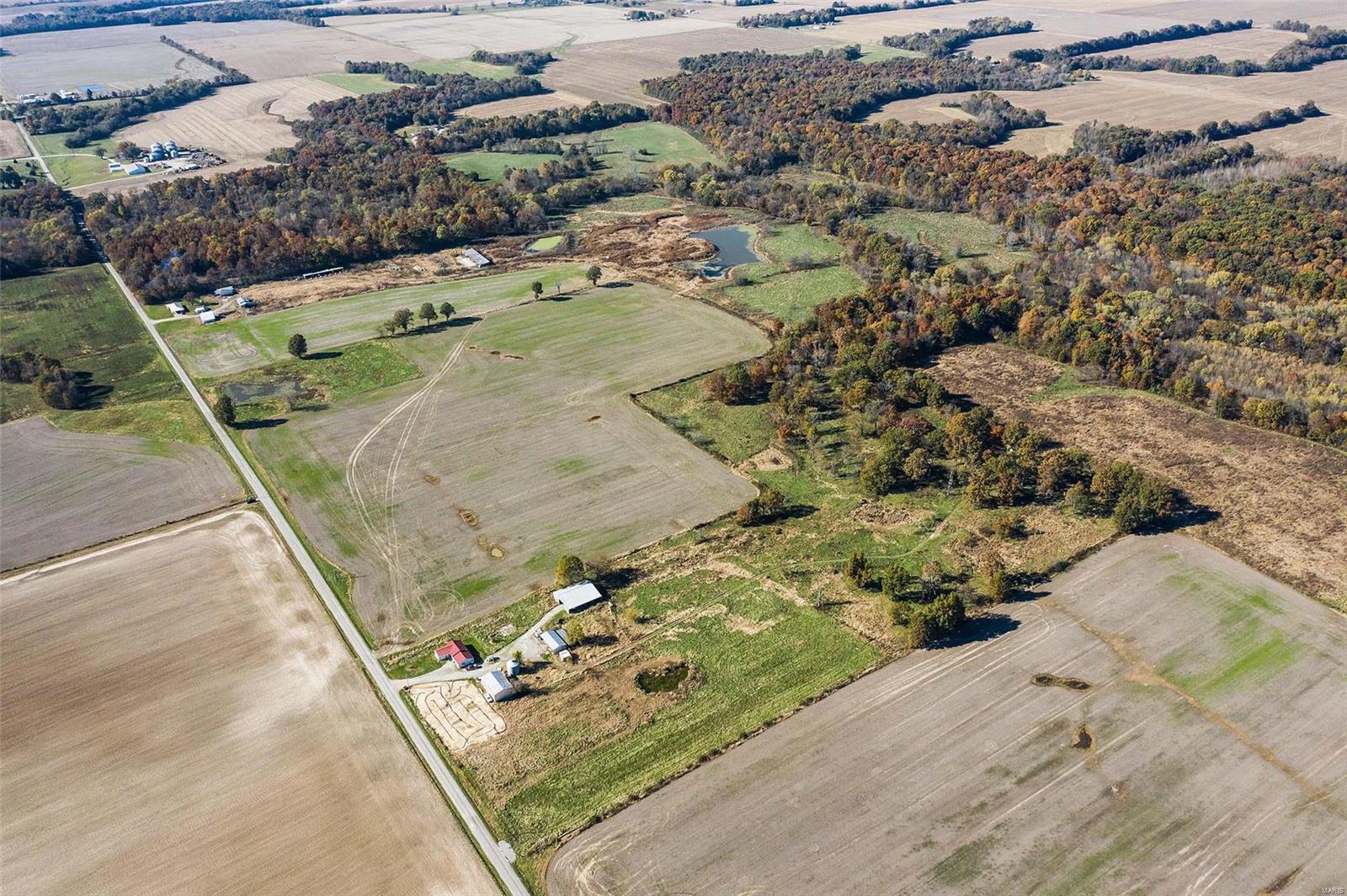 6111 Quail Run Road Salem, IL 62881 - Photo 8 of 65