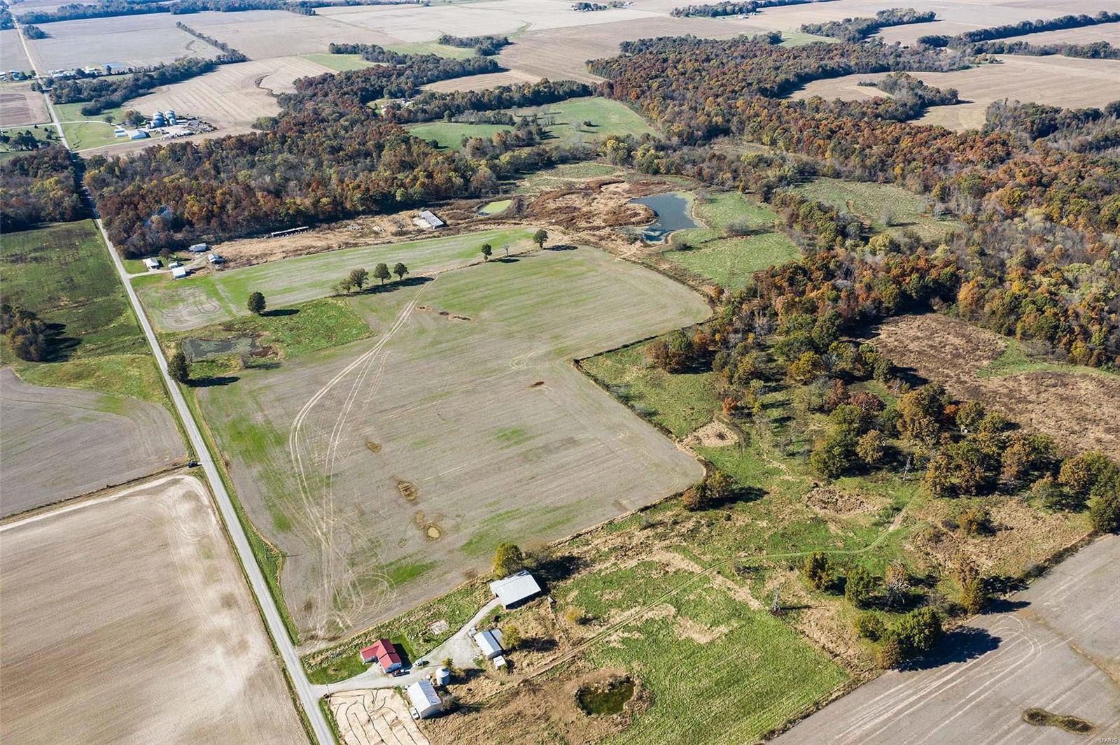 6111 Quail Run Road Salem, IL 62881 - Photo 9 of 65