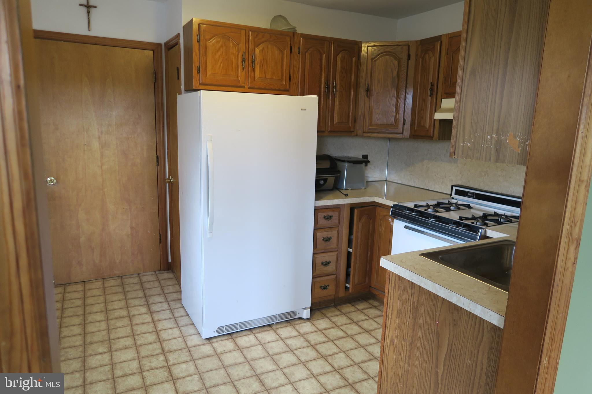864 Monmouth Road Cream Ridge, NJ 08514 - Photo 18 of 29