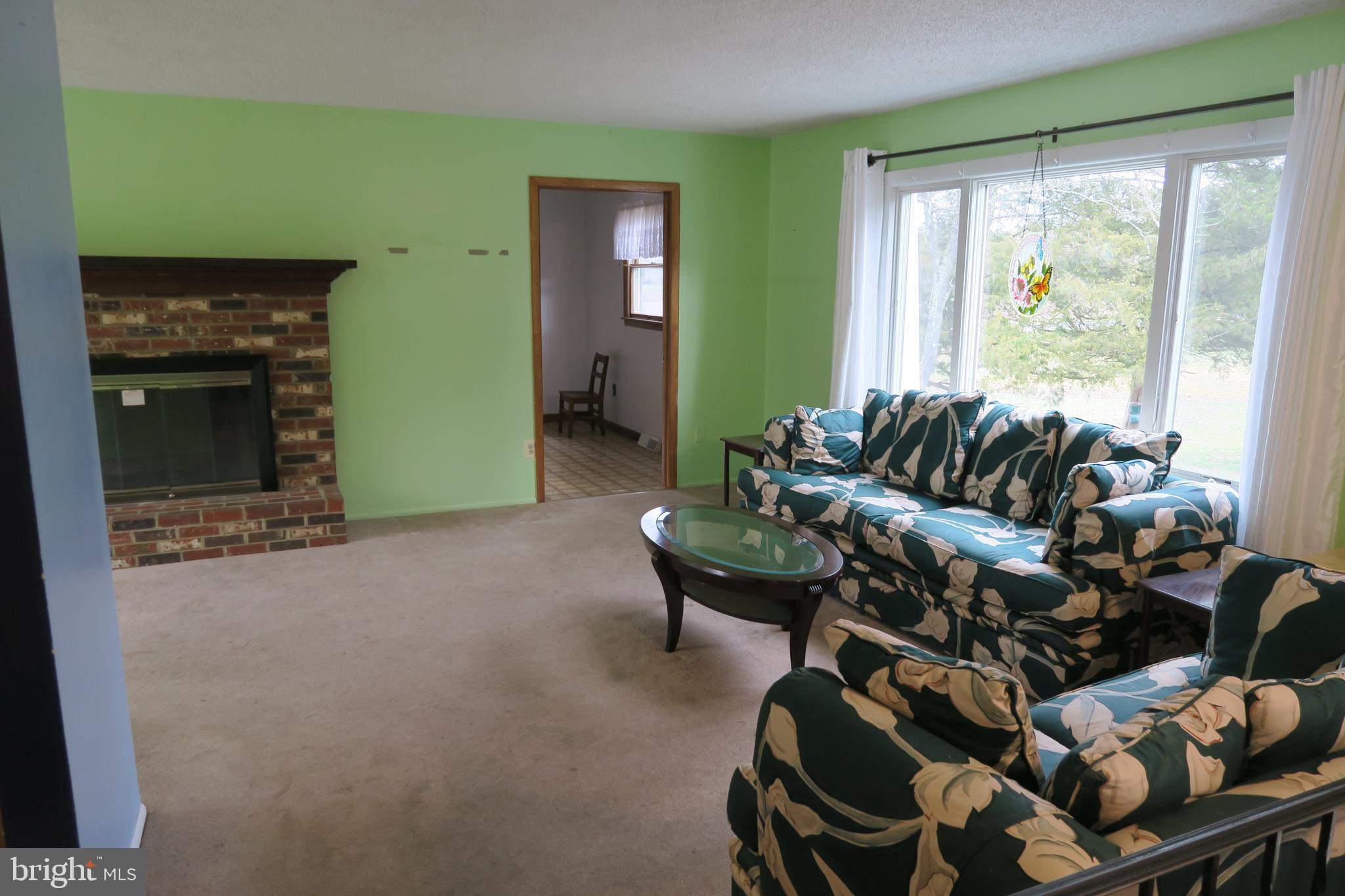 864 Monmouth Road Cream Ridge, NJ 08514 - Photo 9 of 29