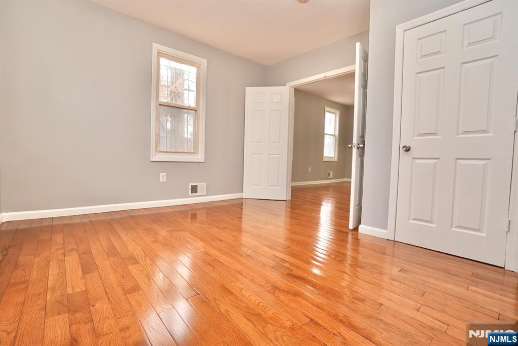 151 Vermont Avenue Newark, NJ 07106 - Photo 12 of 22