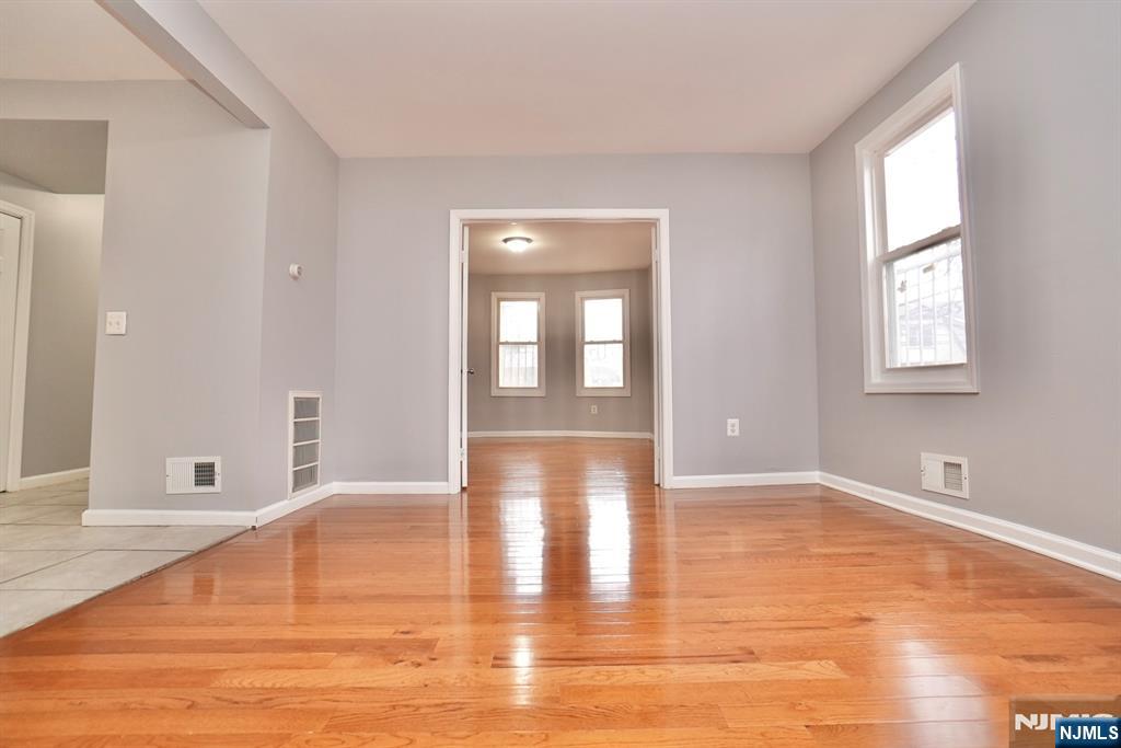 151 Vermont Avenue Newark, NJ 07106 - Photo 14 of 22