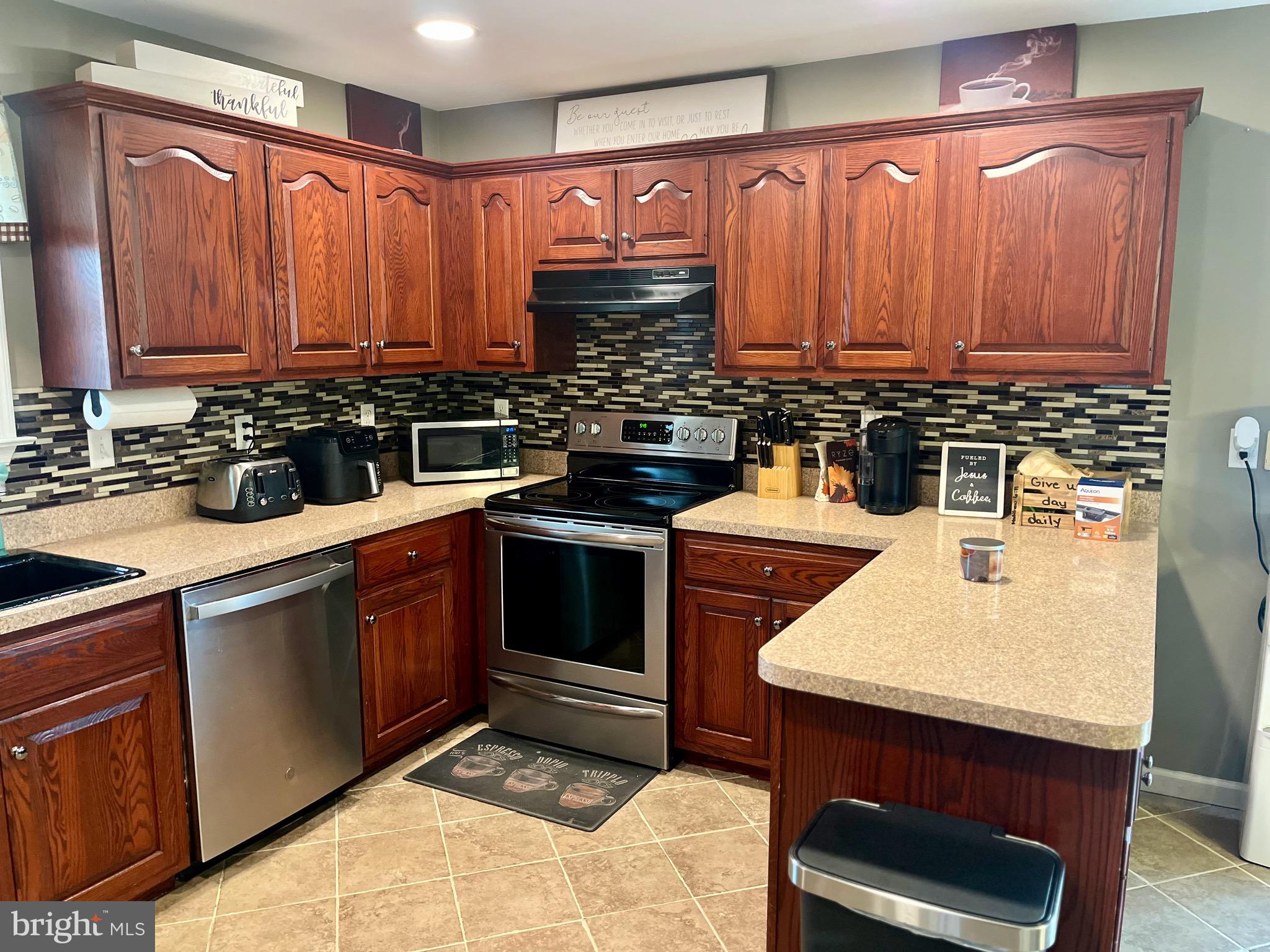 134 Twin Creeks Drive Jonestown, PA 17038 - Photo 4 of 39 Kitchen