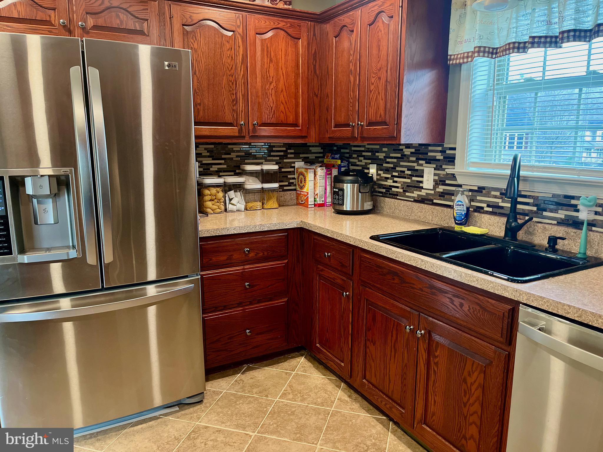 134 Twin Creeks Drive Jonestown, PA 17038 - Photo 6 of 39 Kitchen