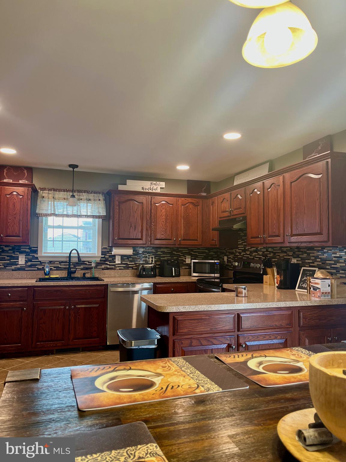 134 Twin Creeks Drive Jonestown, PA 17038 - Photo 8 of 39 Kitchen