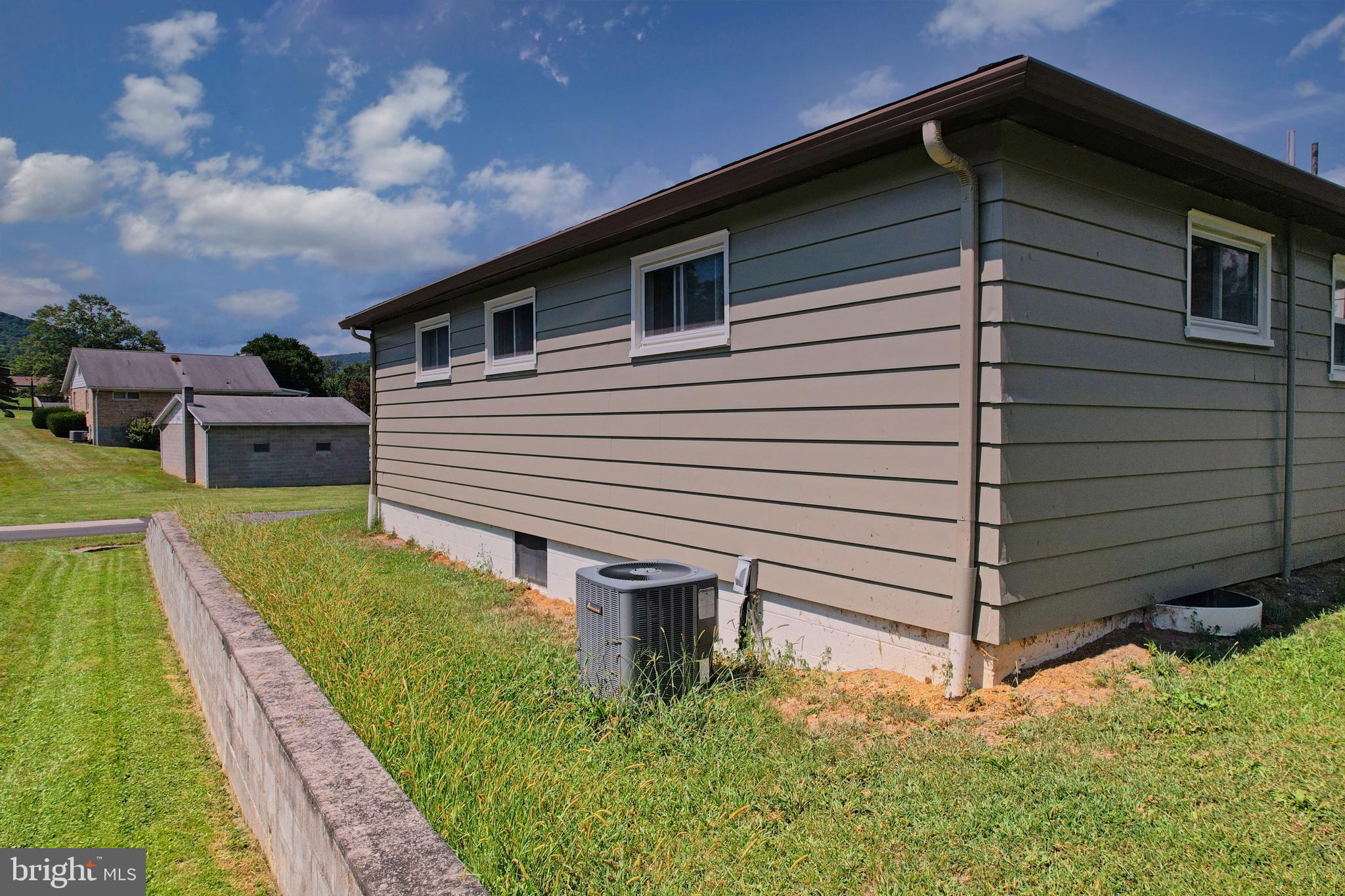 14 Clubhouse Road Cumberland, MD 21502 - Photo 20 of 67