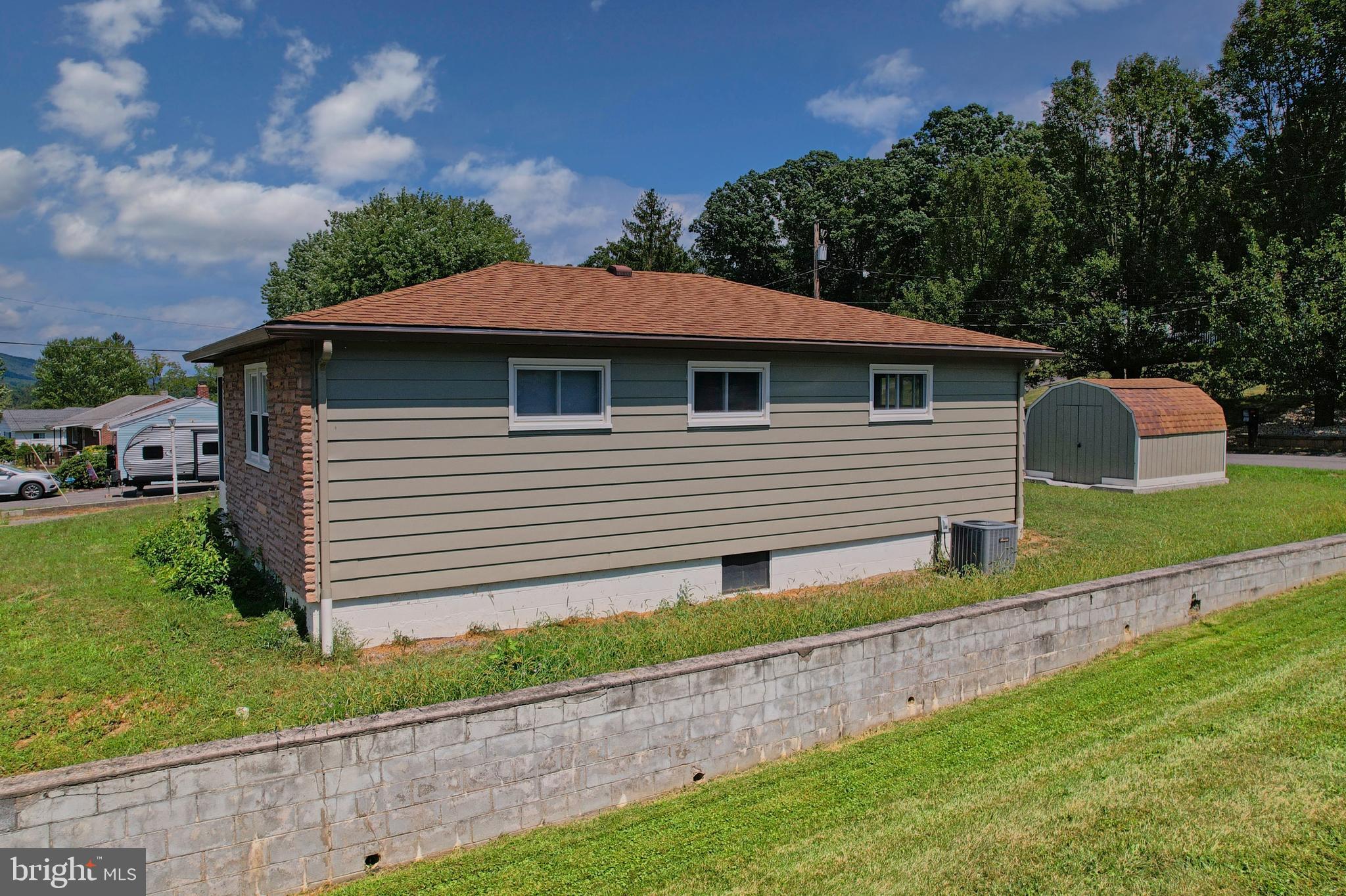 14 Clubhouse Road Cumberland, MD 21502 - Photo 22 of 67